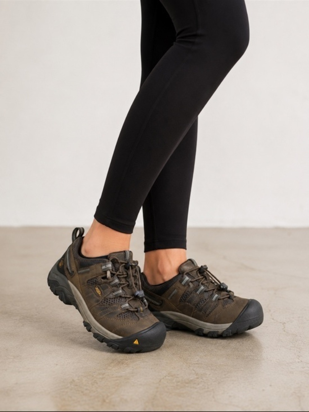 KEEN Steel Toe Work Hiking Shoes Men’s 6 Women’s 7.5 Brown Safety Shoes